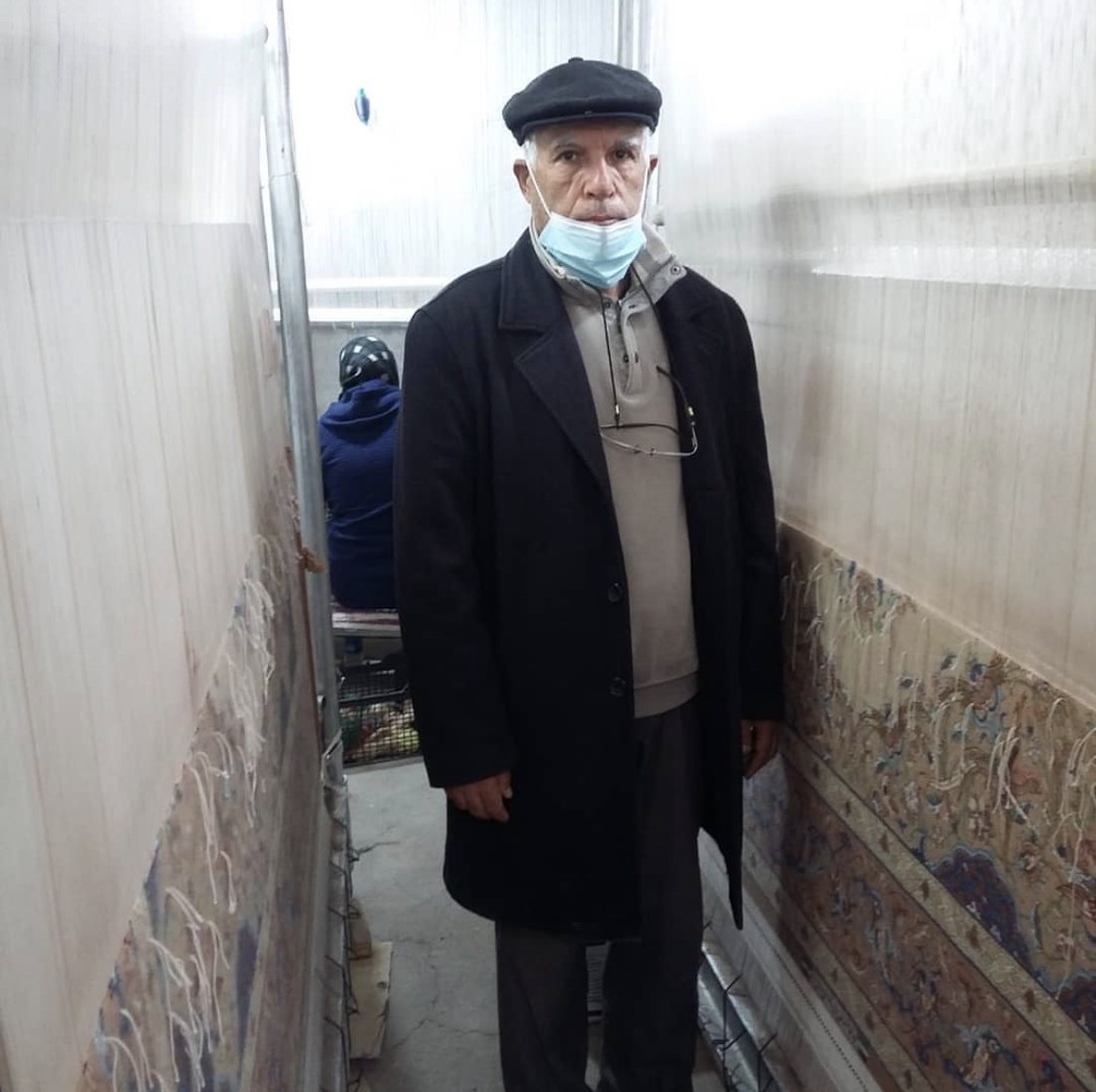 Jaafar Gholi Dadkhah at the loom.