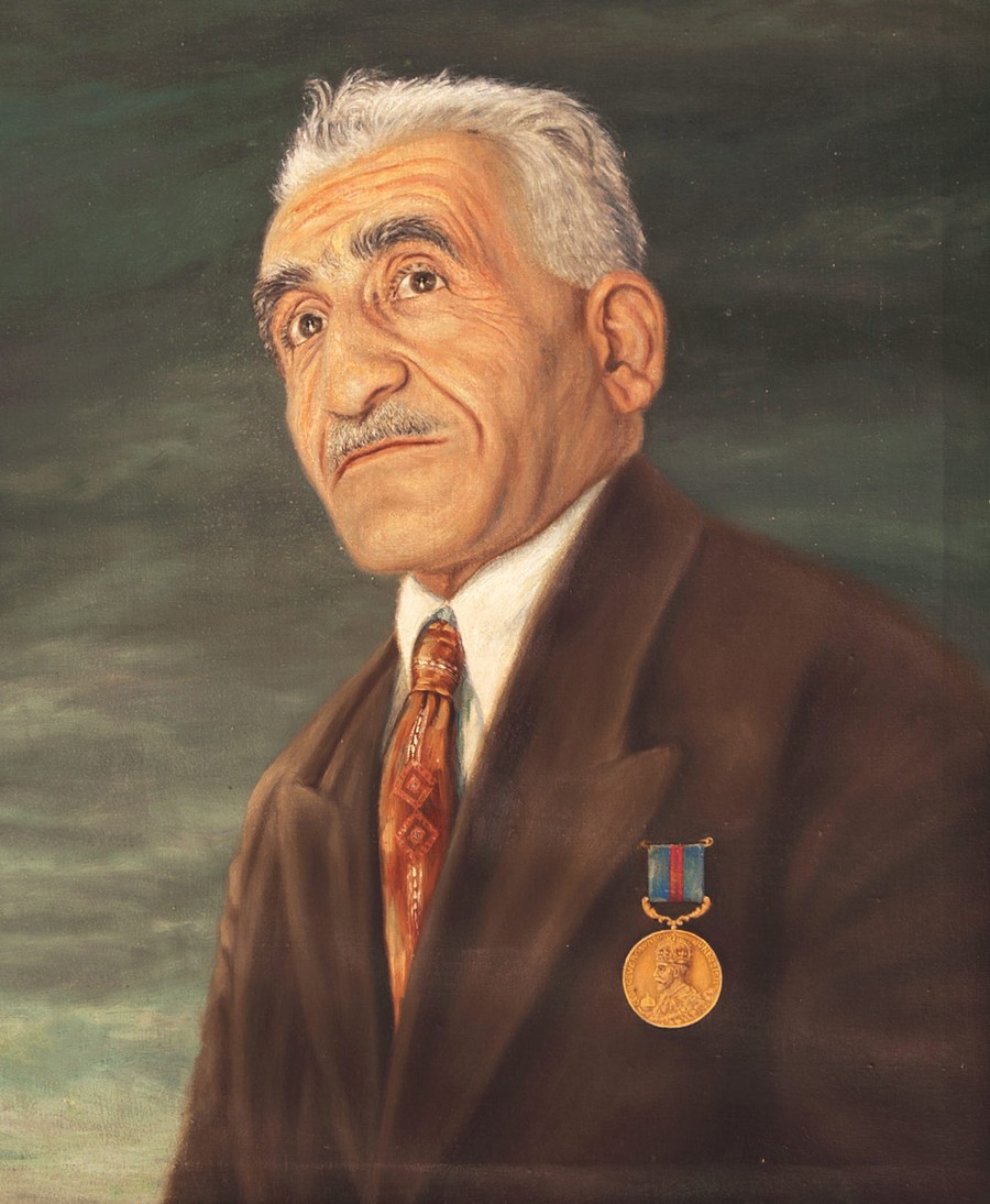 Painted portrait of Haj Mosavvar-ol-Molki.
