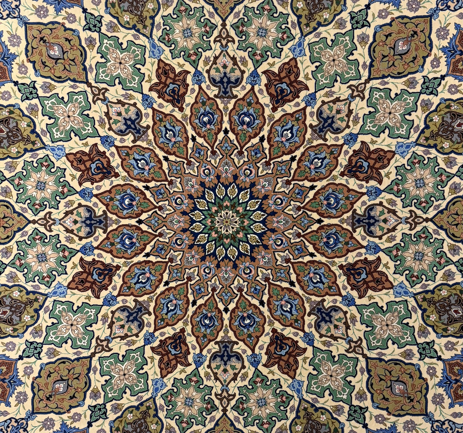 Gonbadi, a matched pair of Dadkhah carpets of Isfahan.